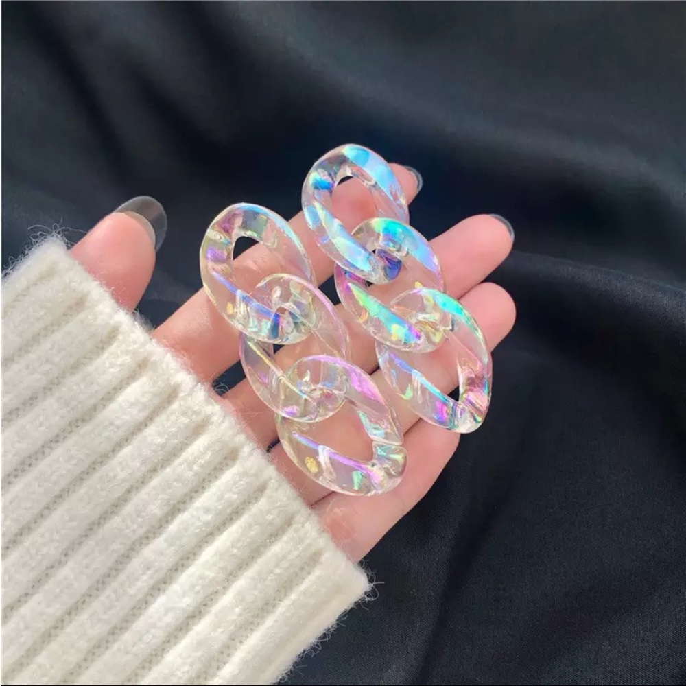 New chain earrings